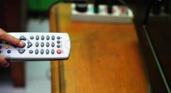 Tayangan TV, BO, dan Ganti Channel