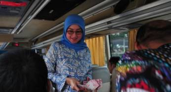 Desy Ratnasari Mendadak Jadi ‘Kondektur Bus’ di Manado