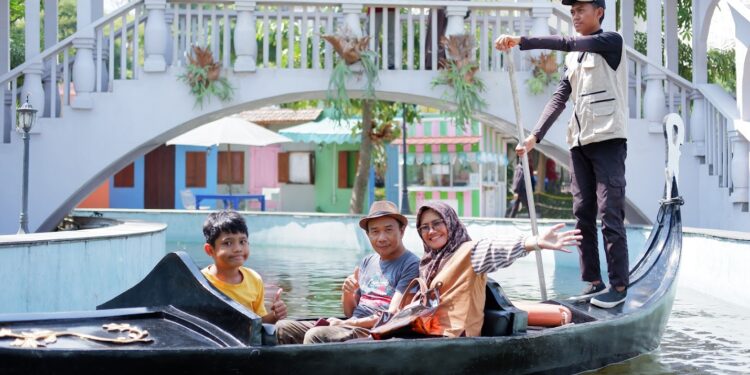 Main Prosotan dan Dolan di Dusun Semilir, Kab Semarang