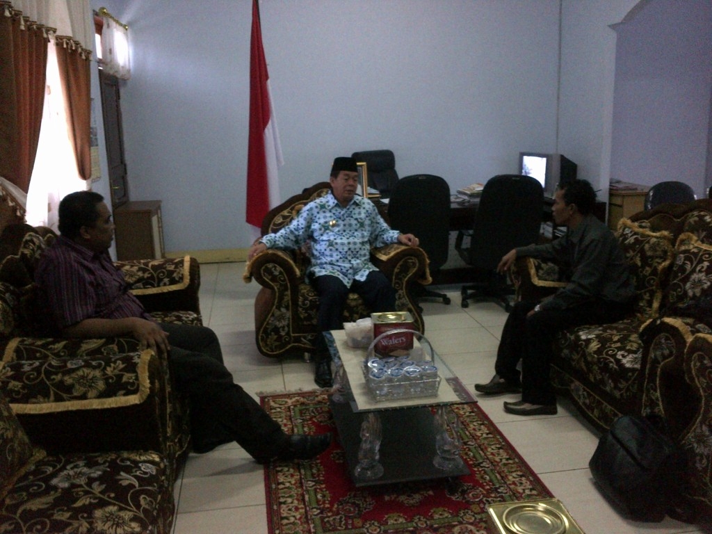 Pertemuan dengan wakil bupati Kab. Bima (hs)