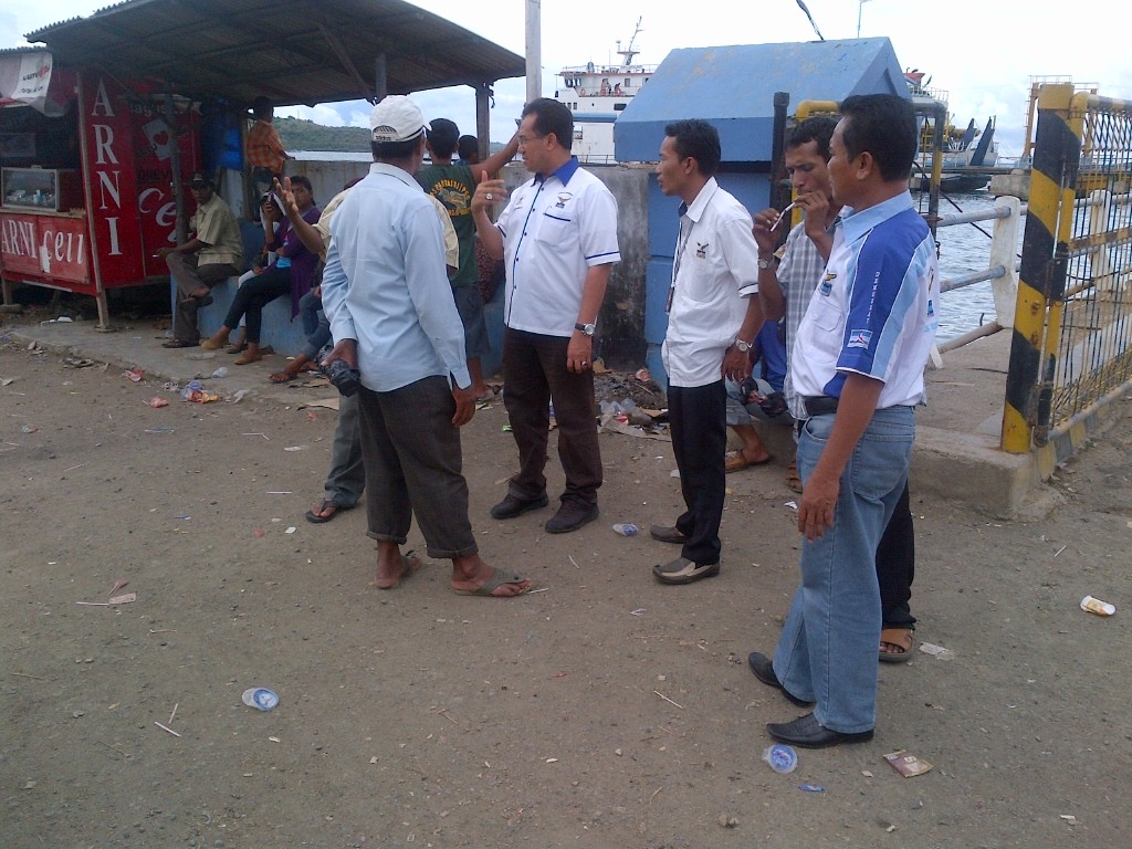 Suasana Pelabuhan Sape Pasca kerusuhan