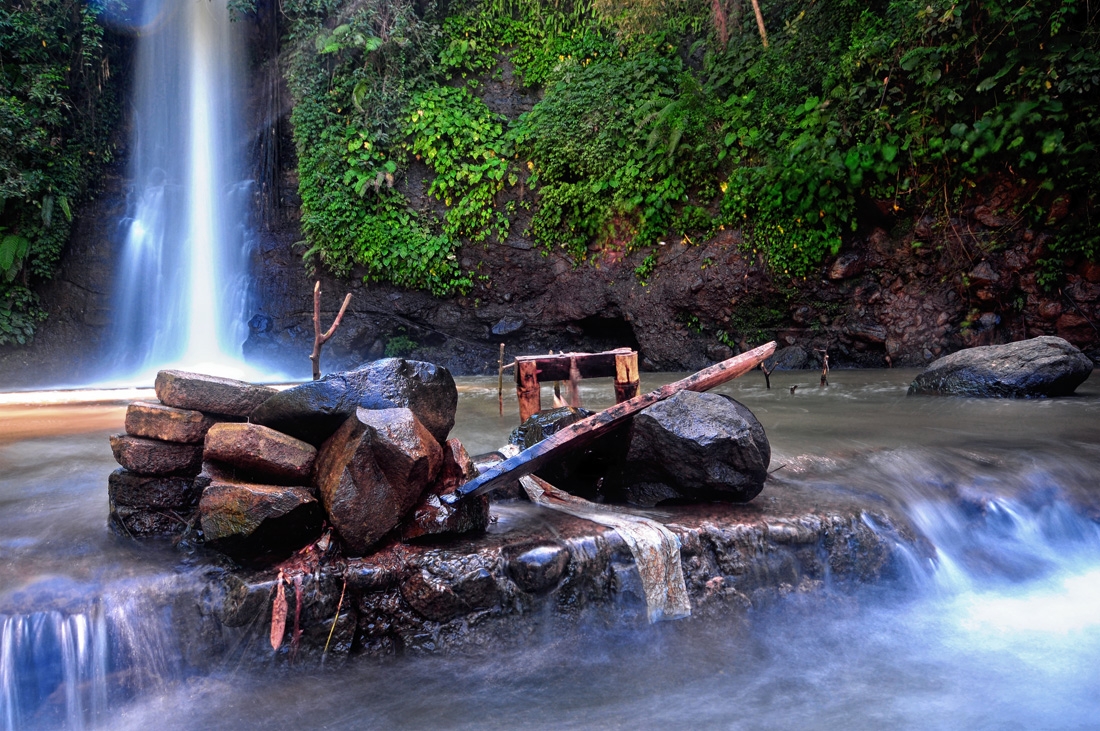 3 Air Terjun Mistis Di Kuningan Jabar Harja Saputra